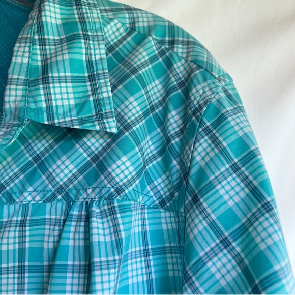 Eddie Bauer Plus Size 2XL Aqua Plaid Long Sleeve Summer Blouse Front Zip Pockets - Picture 2 of 14